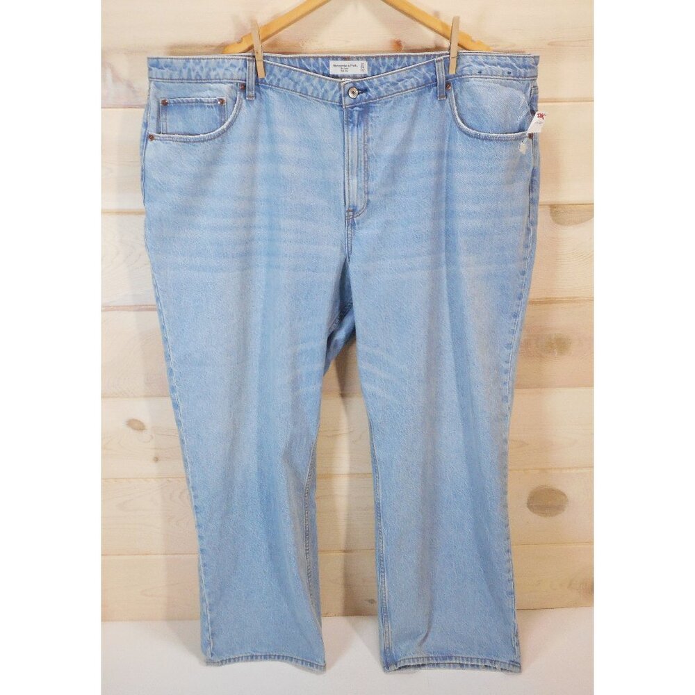 Abercrombie Size 37 / 24 R Curve Love The Loose High Rise Jeans Light Wash NWOT